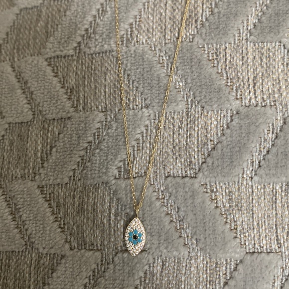 Gorgeous Dainty Evil Eye Necklace - Picture 4 of 7